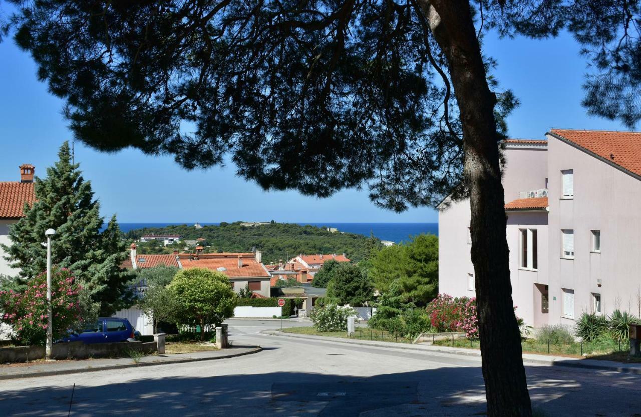 Pino Apartment Pula Exterior foto