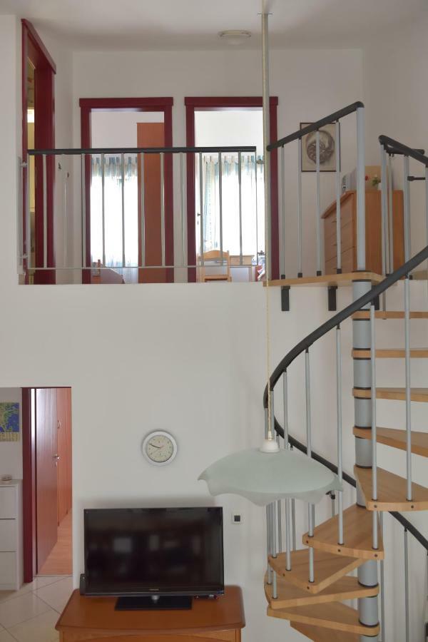 Pino Apartment Pula Exterior foto